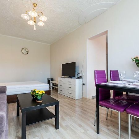 Compact Apartment Near Food Market In The Oldtown Plus Free Parking Klaipėda Exterior foto