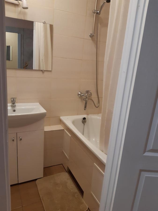 Compact Apartment Near Food Market In The Oldtown Plus Free Parking Klaipėda Exterior foto